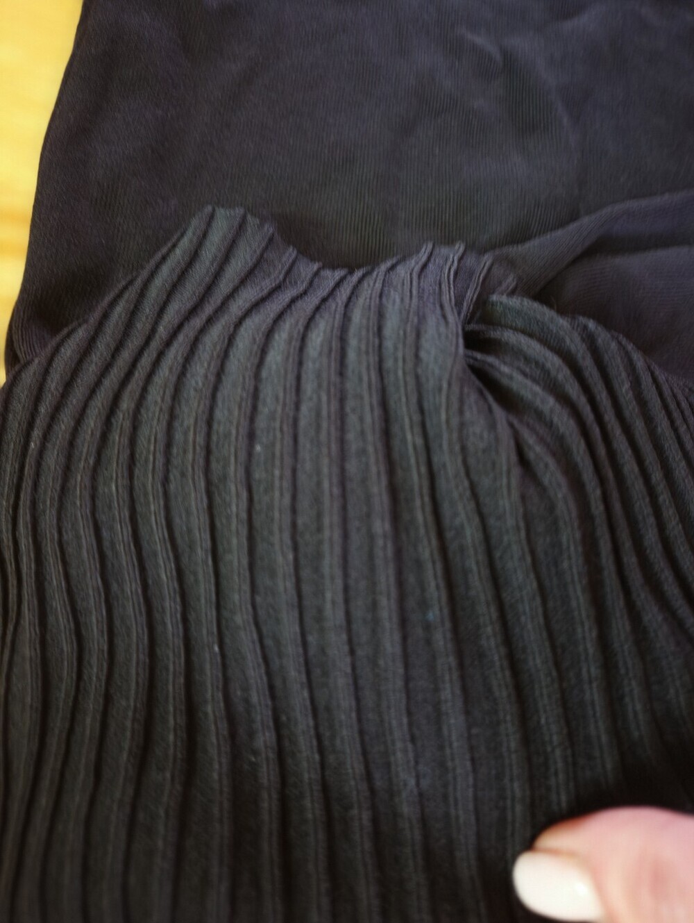 Eva Mendes Collection Black Foldover Ribbed Waist Midi Skirt Size S Minimalist - Picture 4 of 5